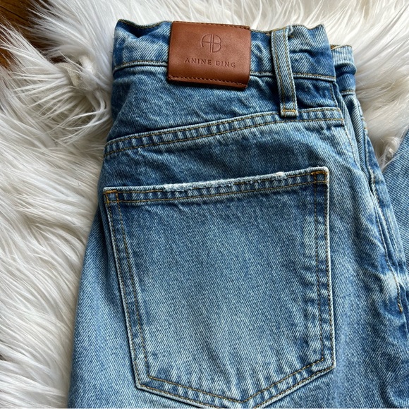 Anine Bing Sonya Jean in medium wash - Picture 9 of 14